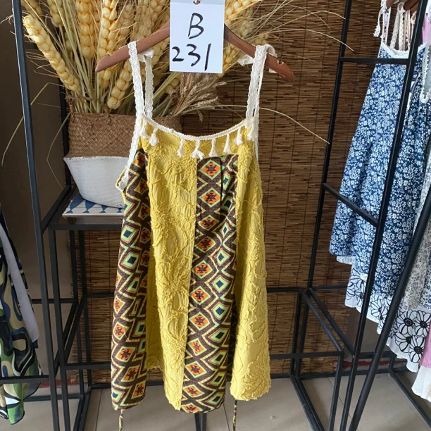 编号B231 花衣部落夏季短款森系刺绣拼布吊带上衣清