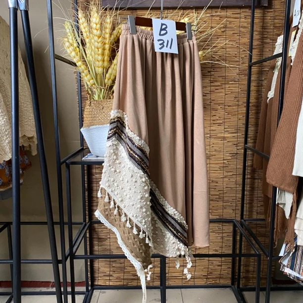 编号B311 花衣部落秋冬复古不规则刺绣半身裙