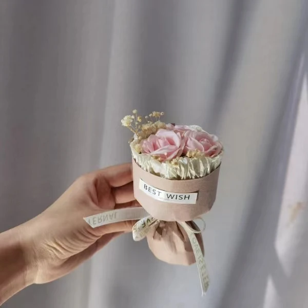 七夕见面小花束迷你干鲜花束玫瑰干花香皂花精致装饰礼品永生花