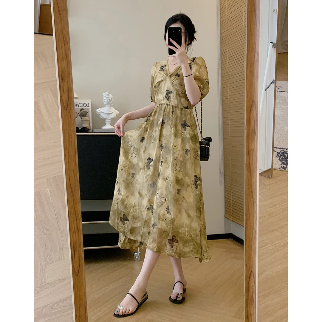 大叮自制清仓【鎏金蝶影】V领蝴蝶烫金剪花晕染收腰连衣裙！L668