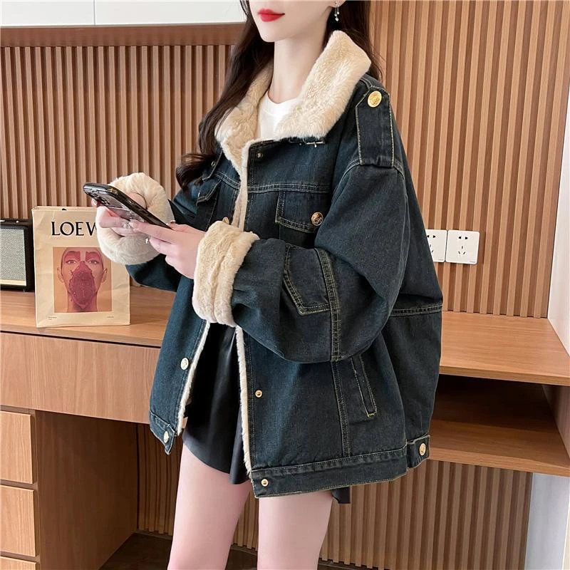 港风牛仔外套女2025秋冬新款加绒加厚翻领宽松显瘦洋气感短款外套