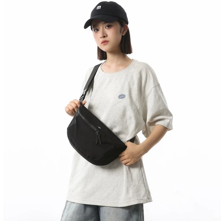 中性风高颜值超轻薄纯色骑行斜挎包尼龙加厚胸包出差新款运动腰包
