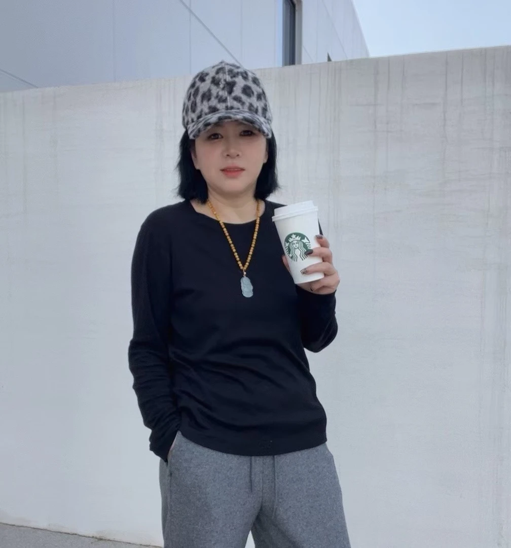 新款韩系显瘦洋气百搭纯色羊毛质长袖打底上衣6352