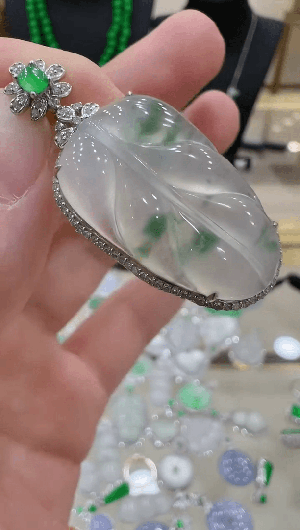 【闪购商品】翡翠吊坠(不含链)18K金镶嵌团购多样性发货拍一付一
