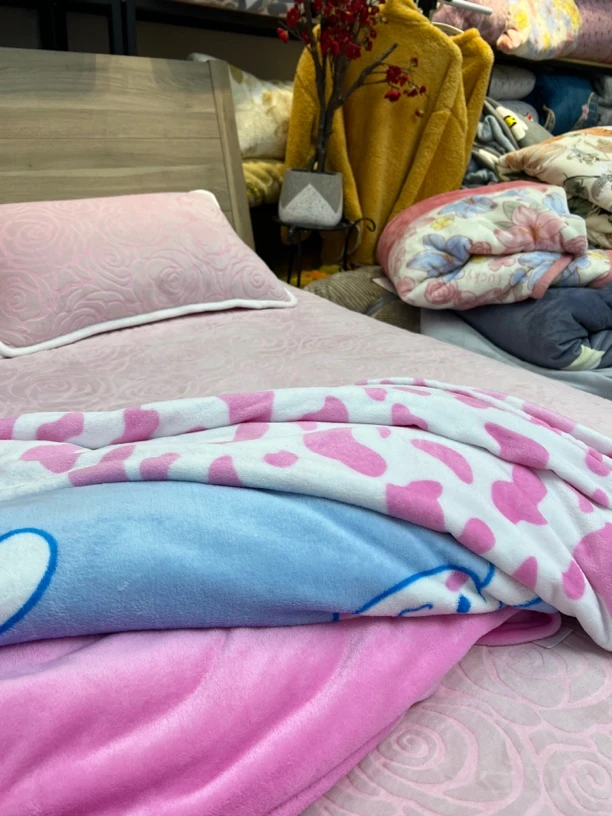 毛毯【白底玫红脚印1.5*2.0双面毛毯