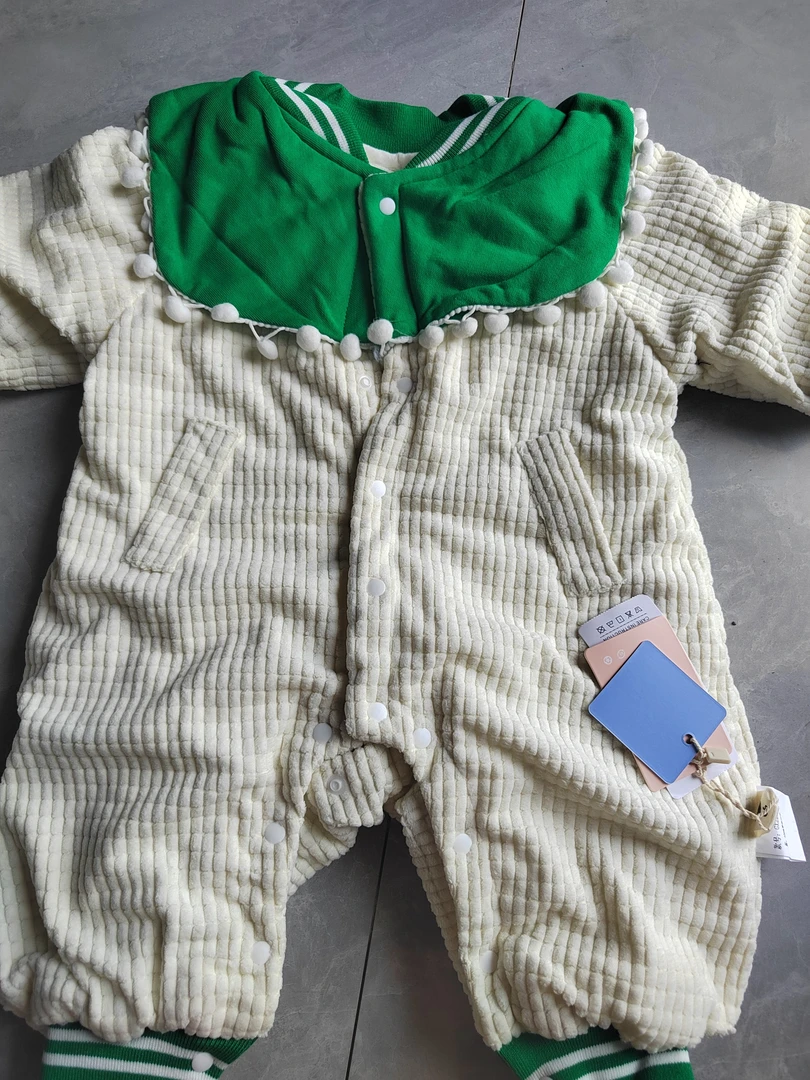 花边领加绒连体爬服