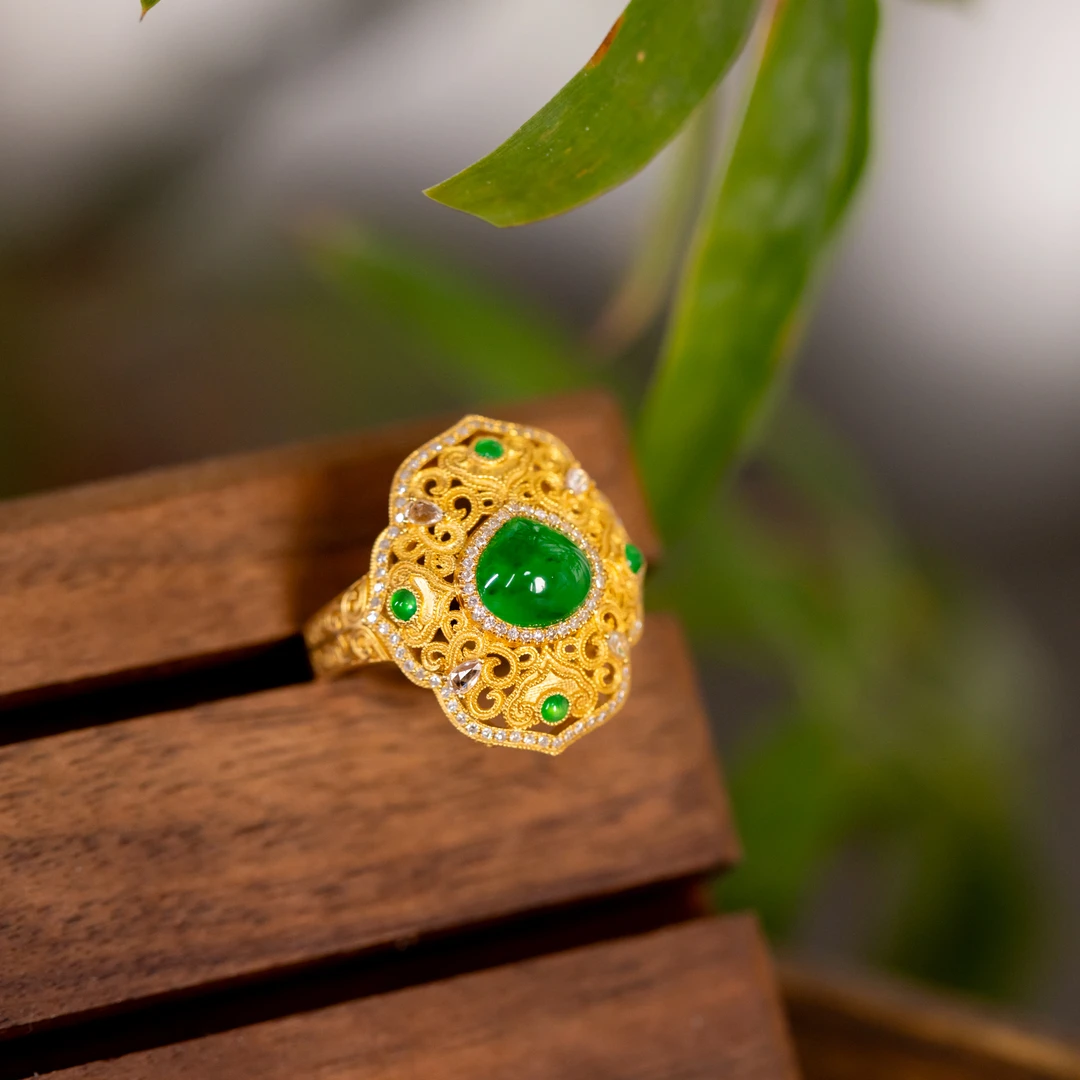 钦点戒指-18K天然A货翡翠-绿蛋面国风戒指-aq-钦点镶嵌