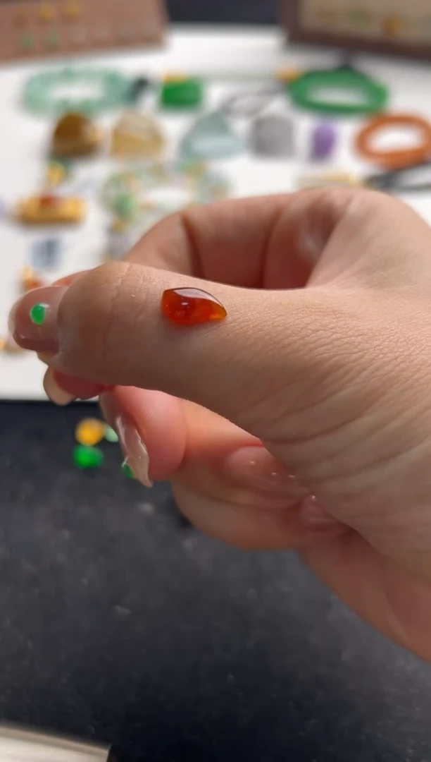 【闪购商品】定制翡翠未镶嵌红随行480+48-sq068