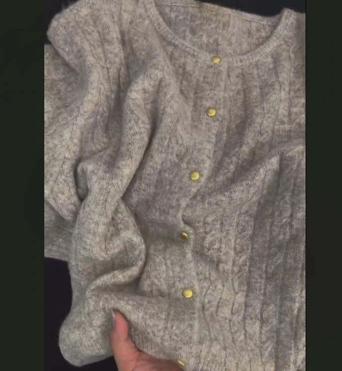 高级感小金扣针织衫麻花毛衣女外套女秋冬新款复古短款慵懒风外搭