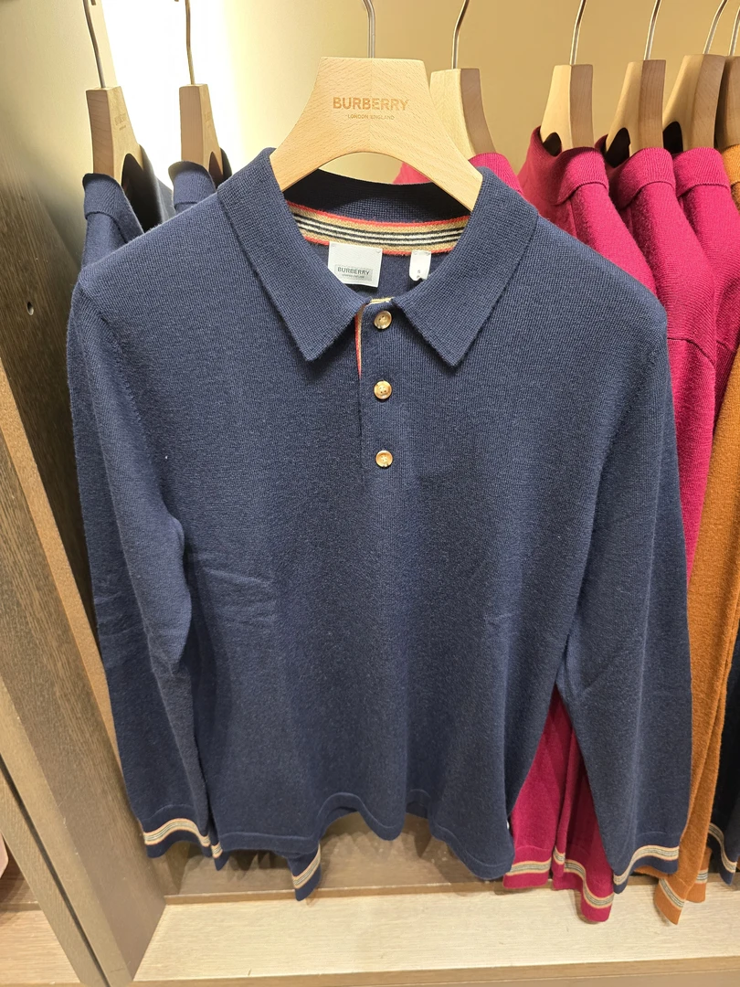 Burberry/博柏利 polo带领羊毛衫深蓝色/8045520