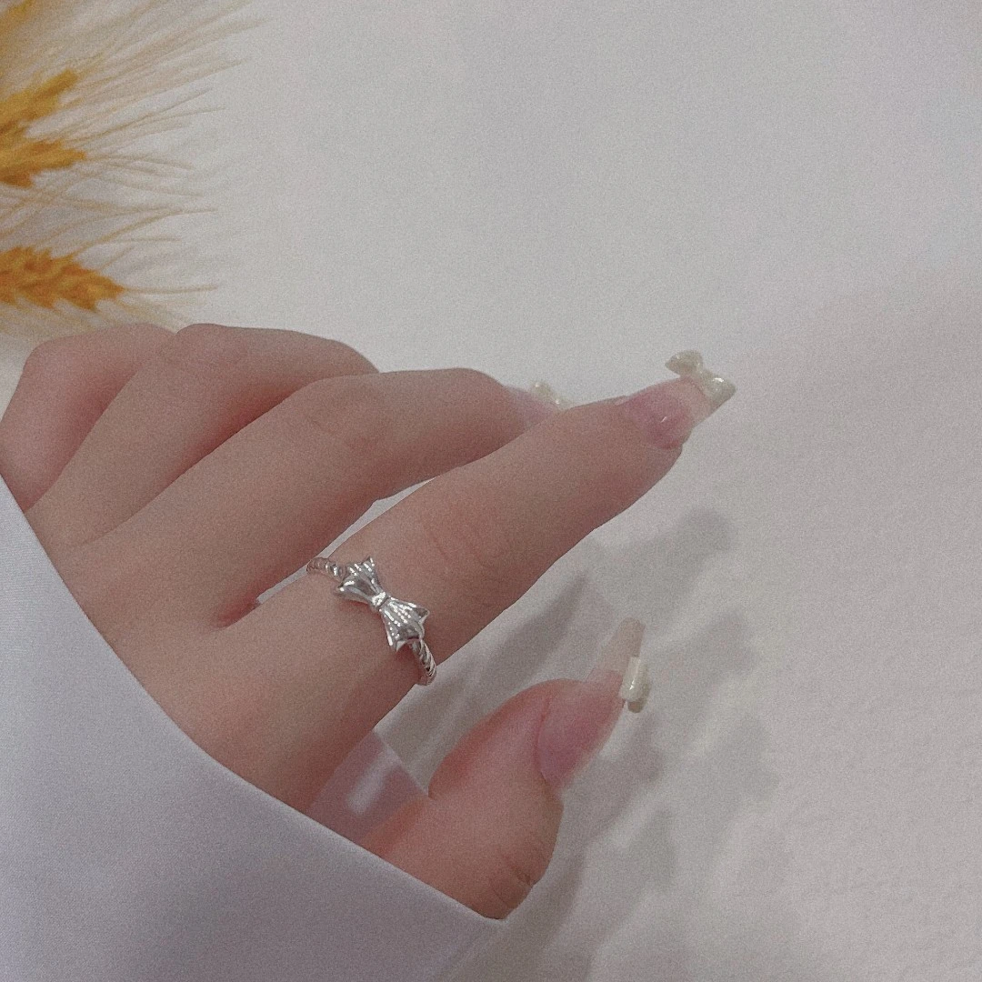 足银戒指 【蝴蝶结线条戒指】 足银990 A8119