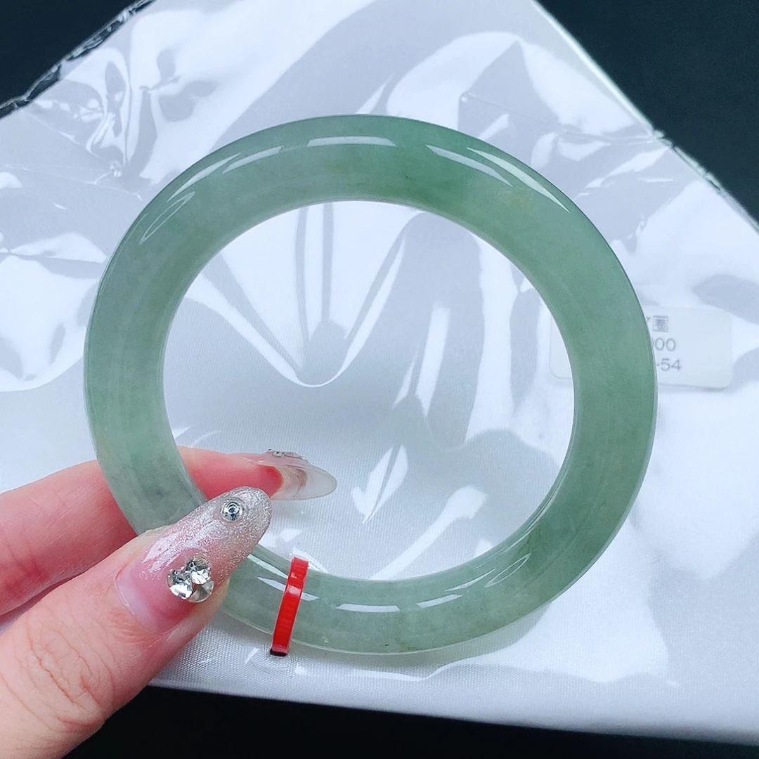 翡翠手镯未镶嵌57圈