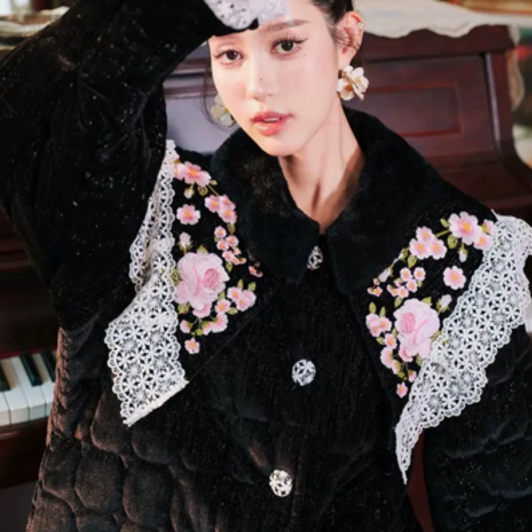 原创玫瑰刺绣蕾丝三层加厚夹棉睡衣两件套宽松加绒家居服套装冬新