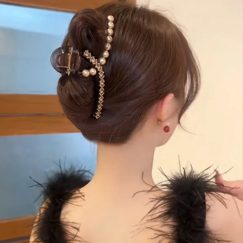 黑色珍珠水钻抓夹女高级感鲨鱼夹发卡头饰2024新款气质亚克力发夹