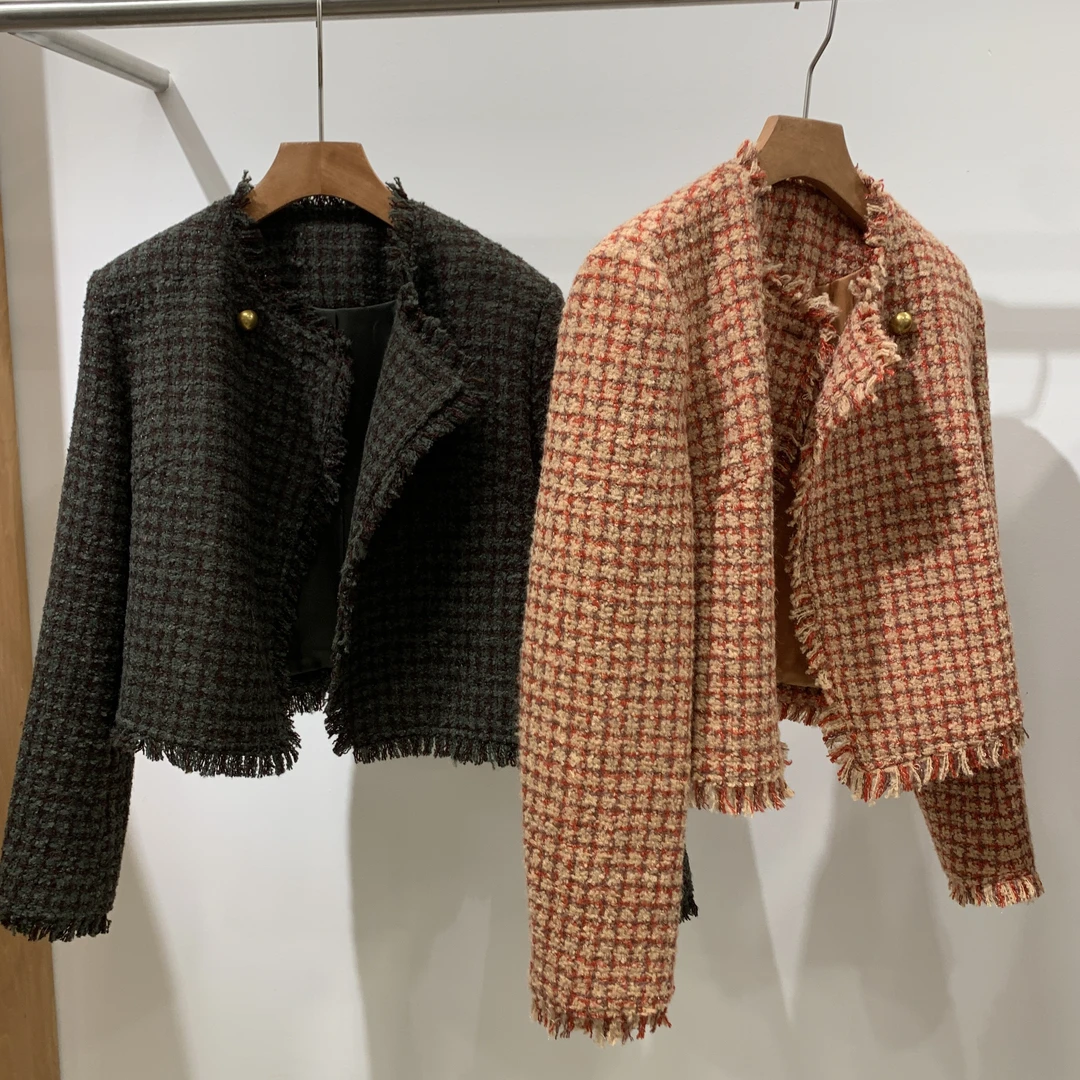 【小黑家】长52高端羊M混纺时尚格纹纹理手工拔毛百搭小香外套Y24