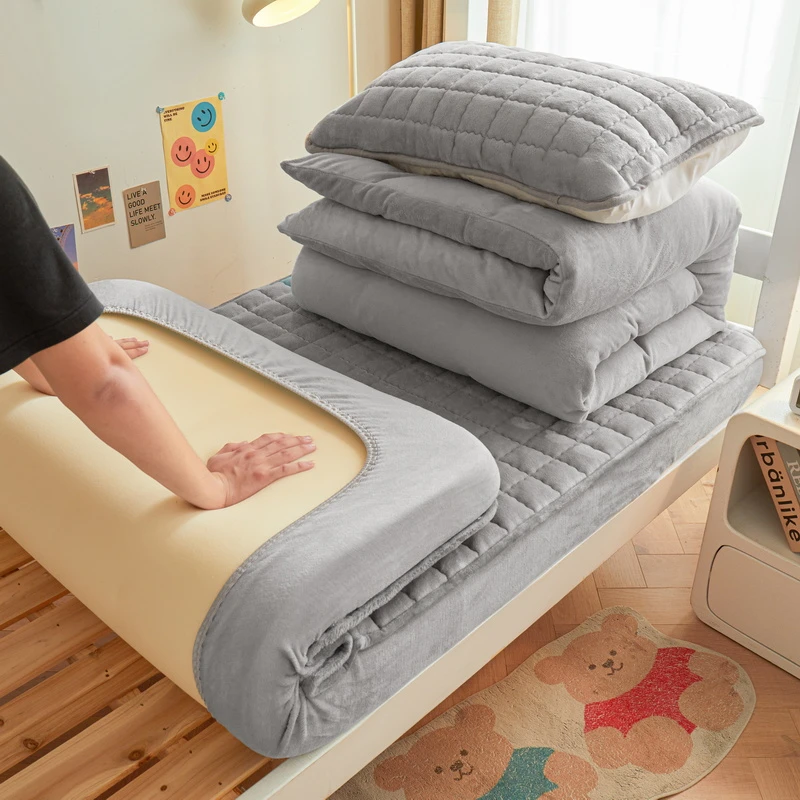 新款A类牛奶绒学生床笠三件套加厚保暖牛奶绒学生宿舍上下铺床品