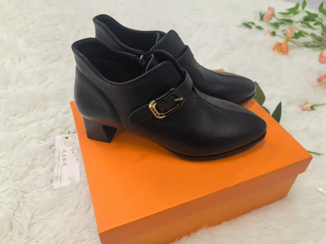 女士时尚百搭靴子 1592-2 - A120