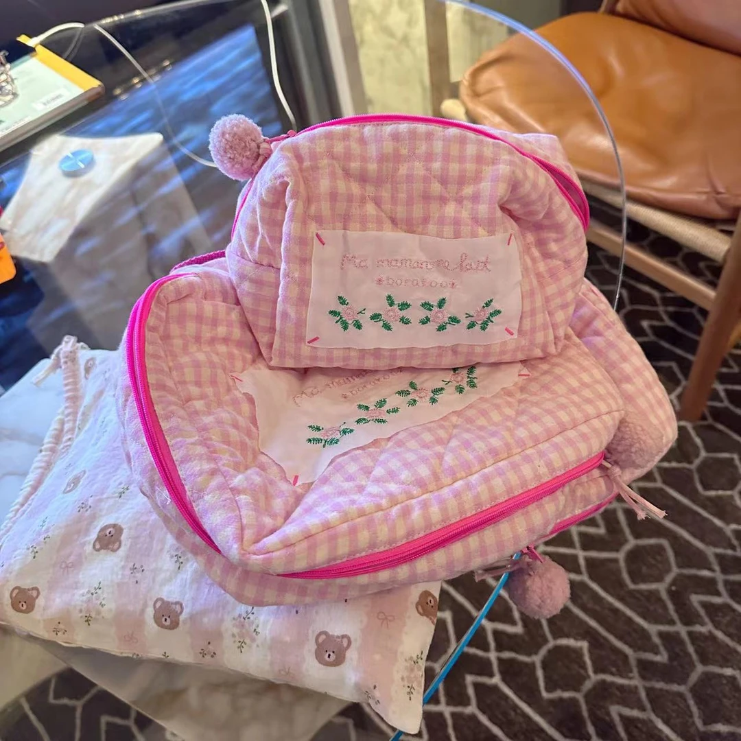 【BORAKOO】博拉拉的粉色格子刺绣收纳包（一个）