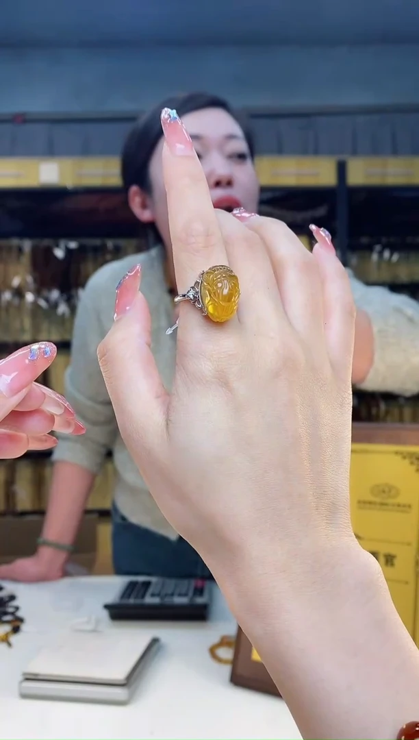 【闪购商品】琥珀裸石未镶嵌抚顺琥珀