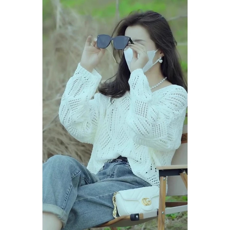 QDA6052早秋高级感法式慵懒风白色镂空薄款针织罩衫长袖上衣女装