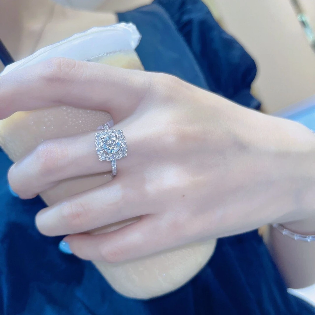 【海家方包】0.5克拉-2克拉/925银莫桑女戒豪镶闭口婚戒