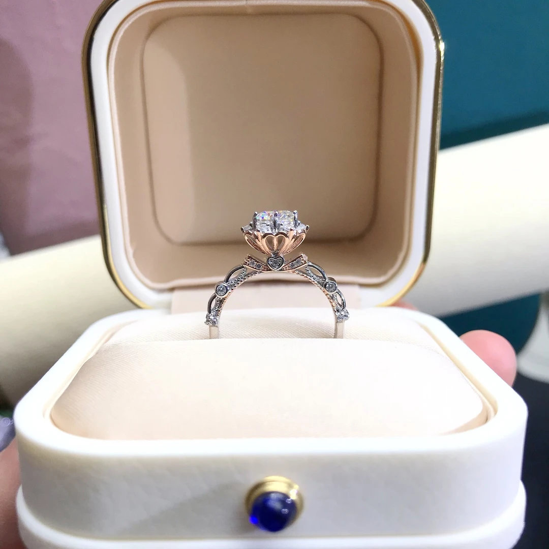 【在逃公主】1克拉/925银莫桑女戒豪镶婚戒