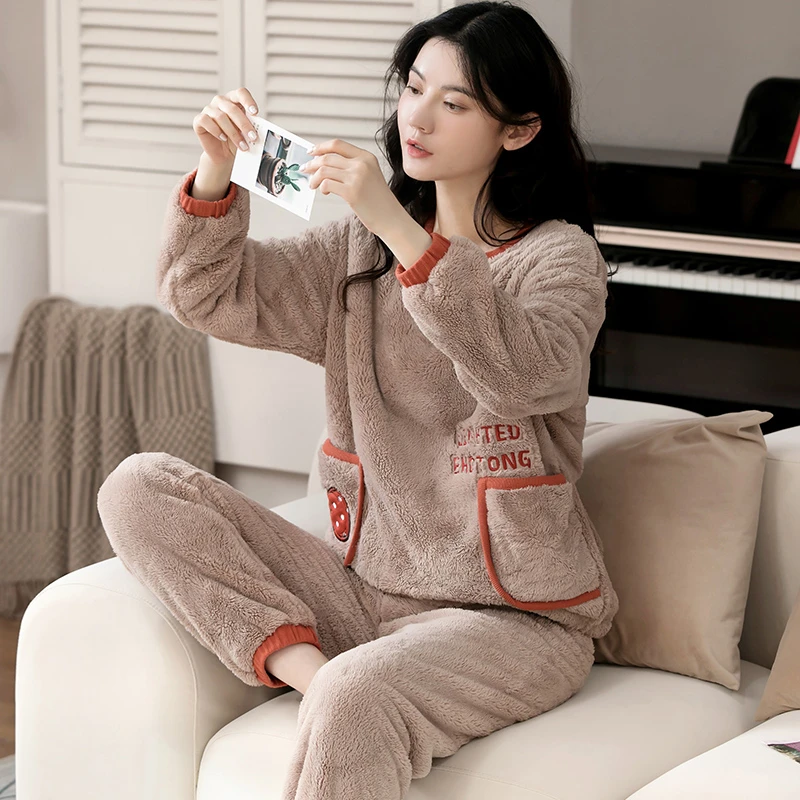 珊瑚绒睡衣女长袖冬季韩版休闲加绒加厚保暖可外穿冬天家居服套装