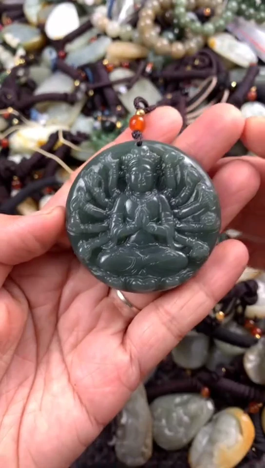 【闪购商品】和田玉颈饰未镶嵌多样性发货没有证书.拍一发一，有瑕