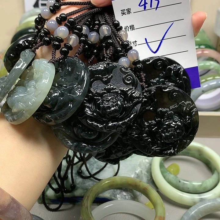 【闪购商品】蛇纹石玉手镯未镶嵌多样性随机发其中之一