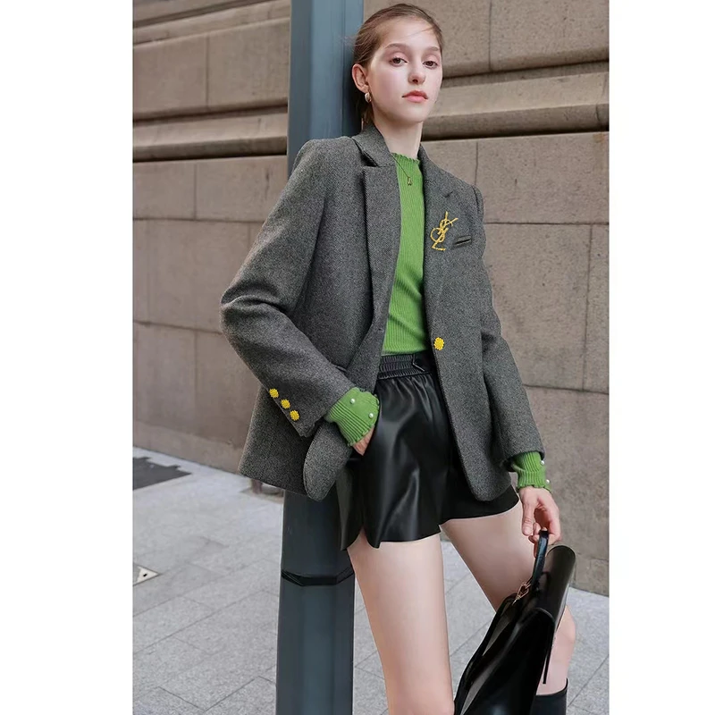 【贵气大牌】时尚韩国加厚TR磨毛定制金属扣高级西装大衣601931