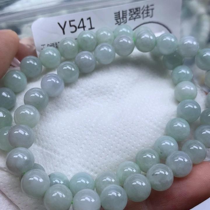 翡翠颈饰未镶嵌手串