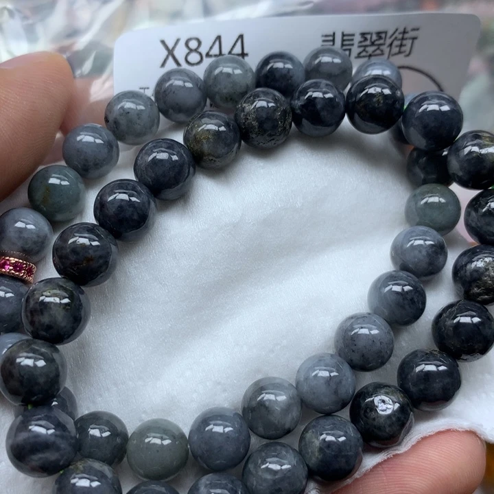 翡翠颈饰未镶嵌手串