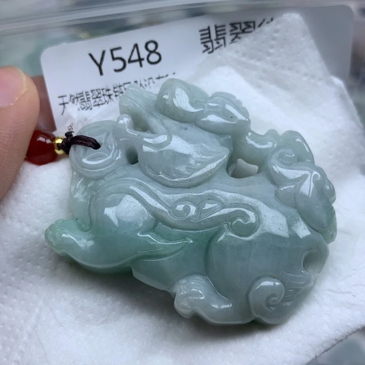 翡翠颈饰未镶嵌吊坠
