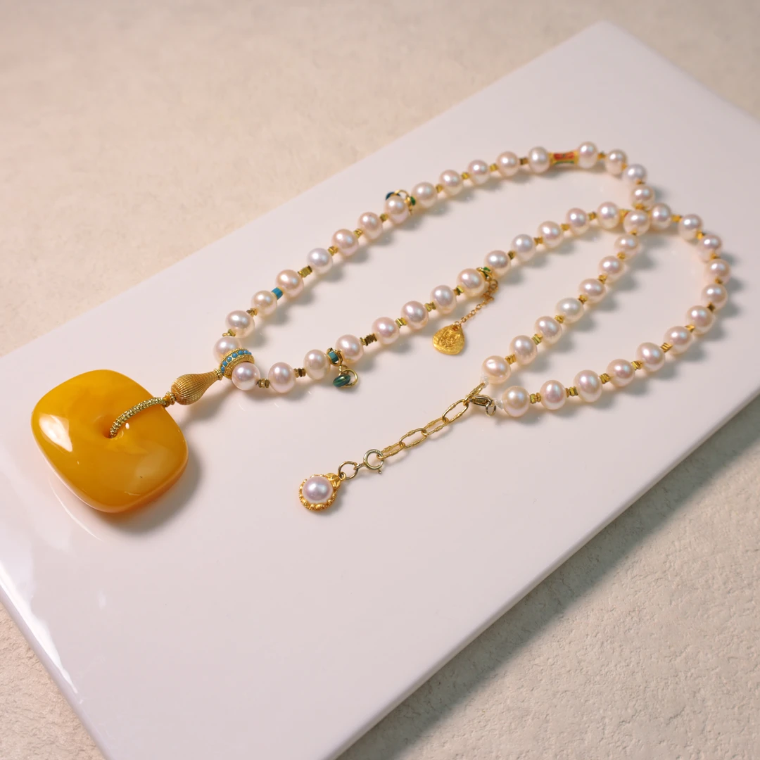 【心如珠宝精品店】蜜蜡珍珠平安方扣项链XK02293