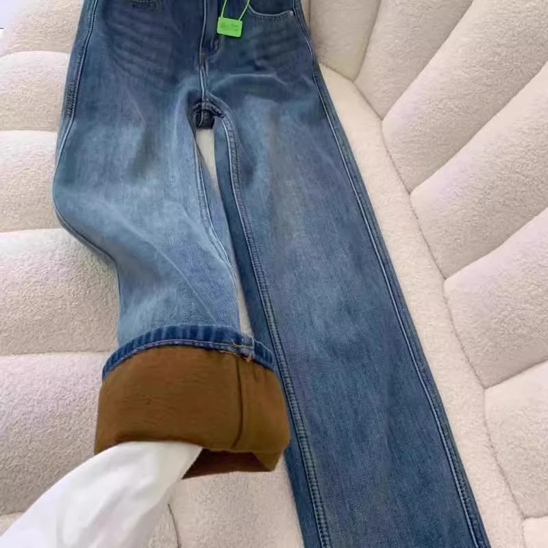 雪千羽复古加绒直筒牛仔裤女秋冬不臃肿宽松垂感显瘦窄版阔腿裤子