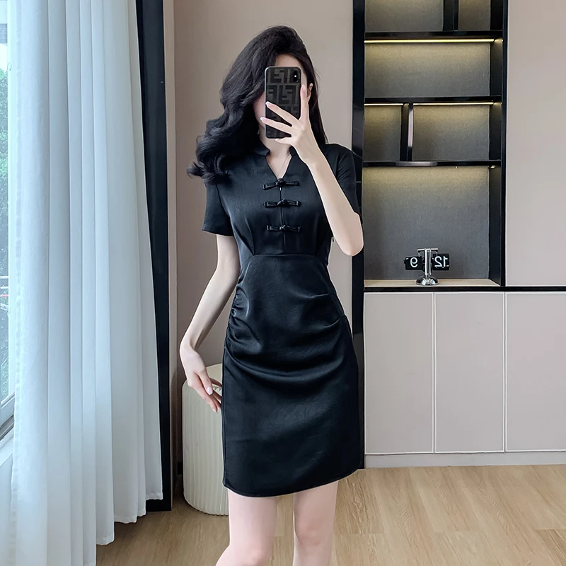 新中式国风复古盘扣小个子黑色连衣裙女设计感小众气质修身小黑裙