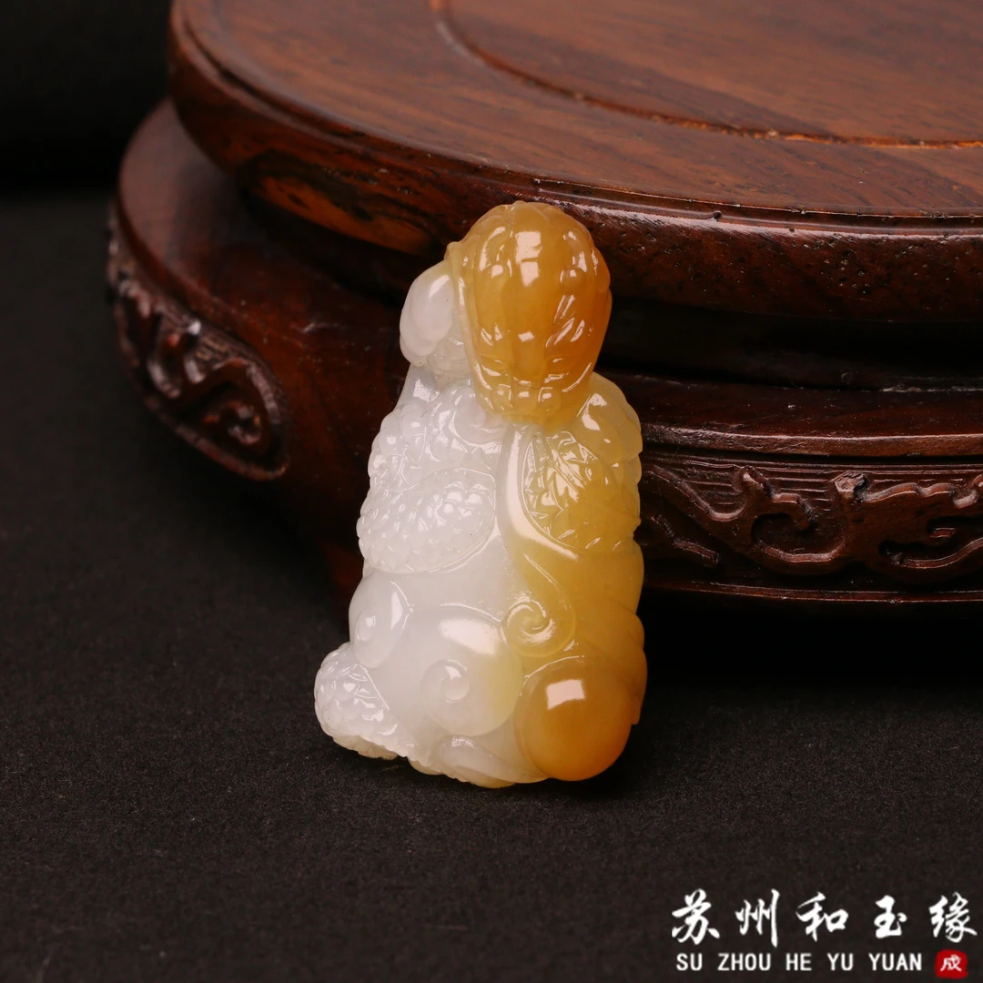 苏州和玉缘新疆和田玉且末金山糖白祥龙19克玉石男士女款挂件项链