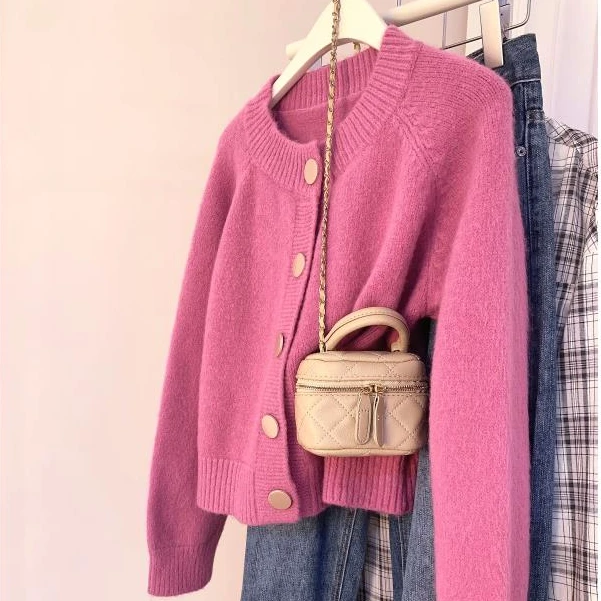 软糯宽松保暖长袖针织毛衣女2024秋季新款复古减龄短款开衫外套潮