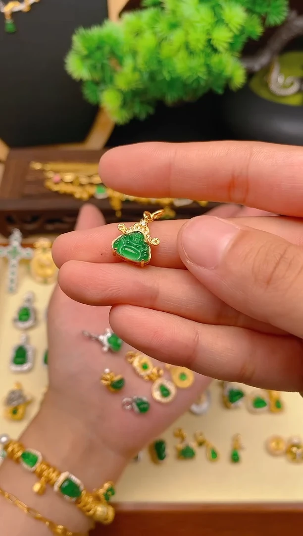 【闪购商品】翡翠吊坠(不含链)银S925镶嵌金色佛公