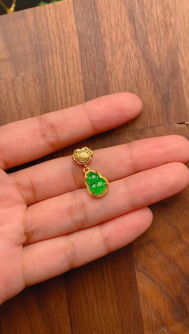 【闪购商品】翡翠吊坠(不含链)银S925镶嵌葫芦