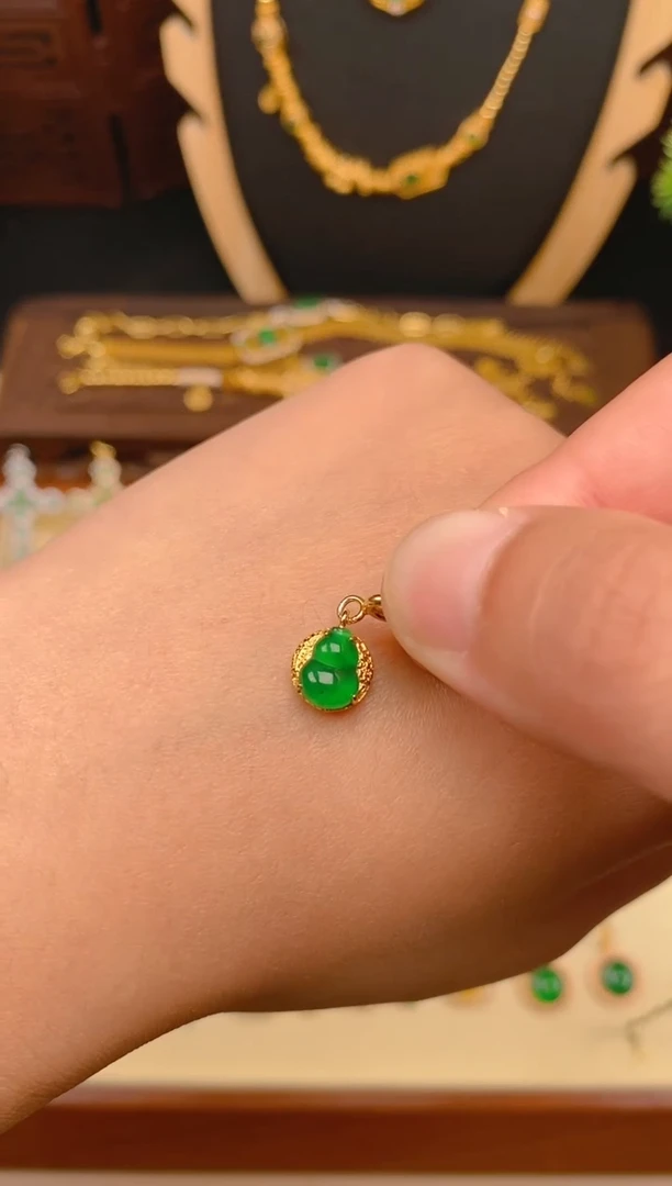 【闪购商品】翡翠吊坠(不含链)银S925镶嵌金色葫芦