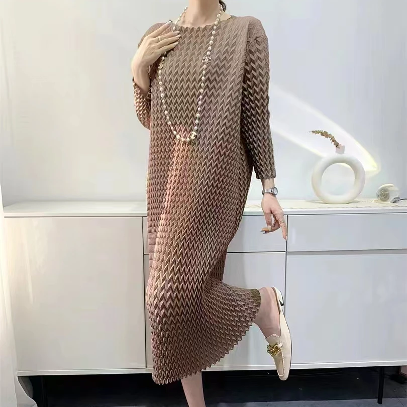 波浪系列美式连衣裙来袭优质面料经过10道工序压褶而成宽松连衣裙