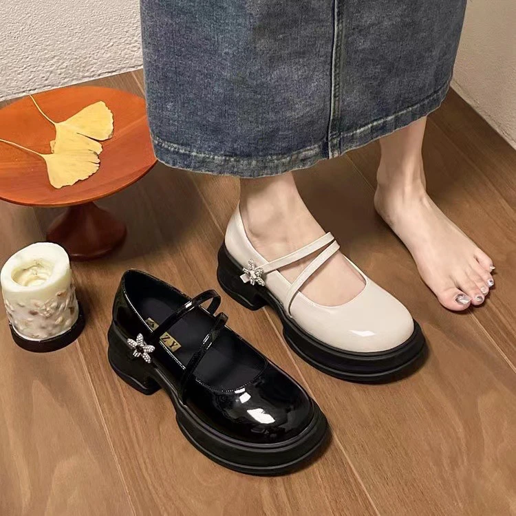 法式玛丽珍鞋女2024新款夏季黑色配裙子小皮鞋复古一字带厚底单鞋