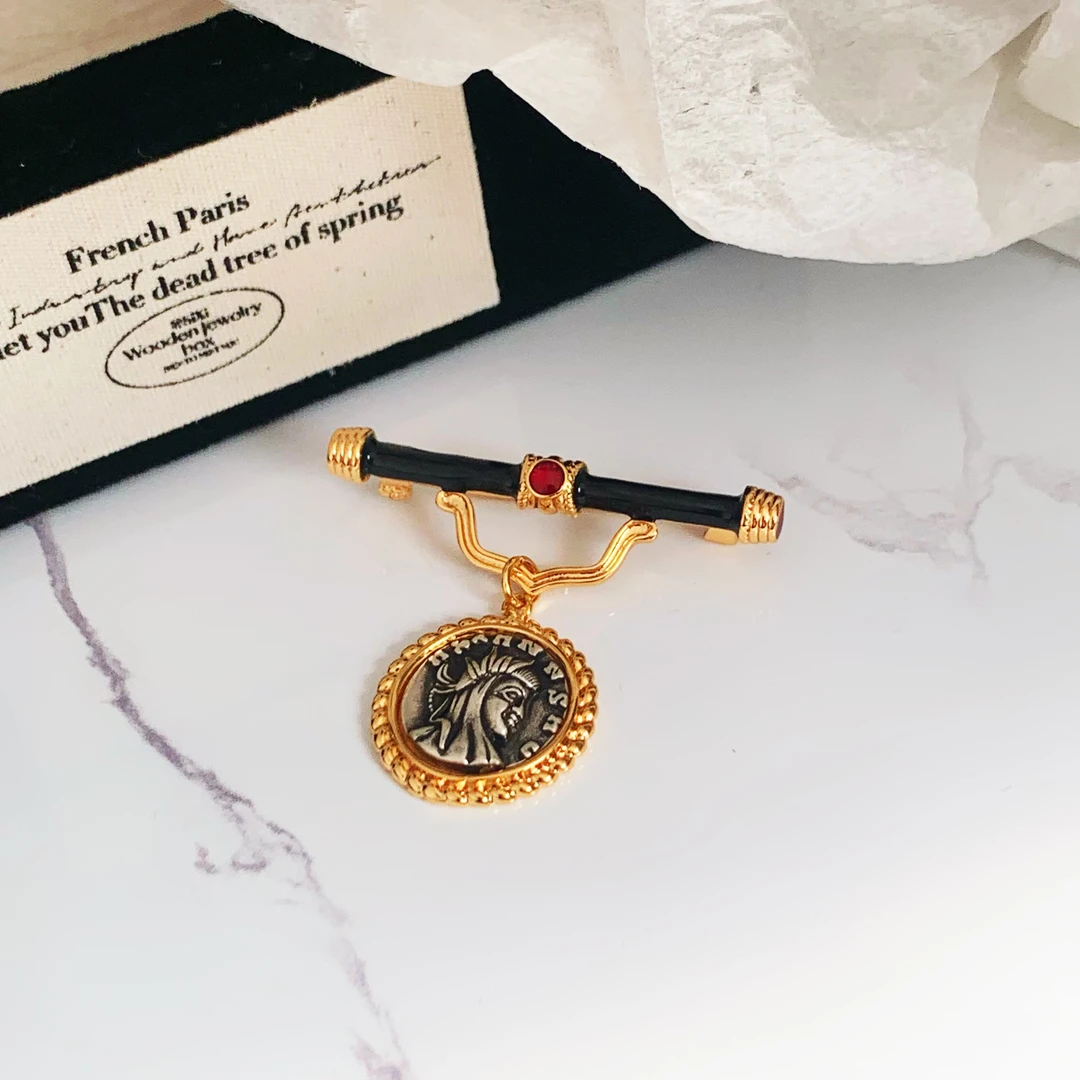 米梵缇 铜合金胸针 法式复古宫廷风古币人头像小众胸花别针