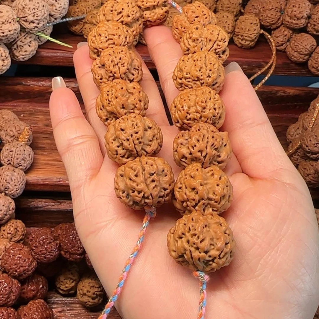 【闪购商品】金刚菩提手串点***烟