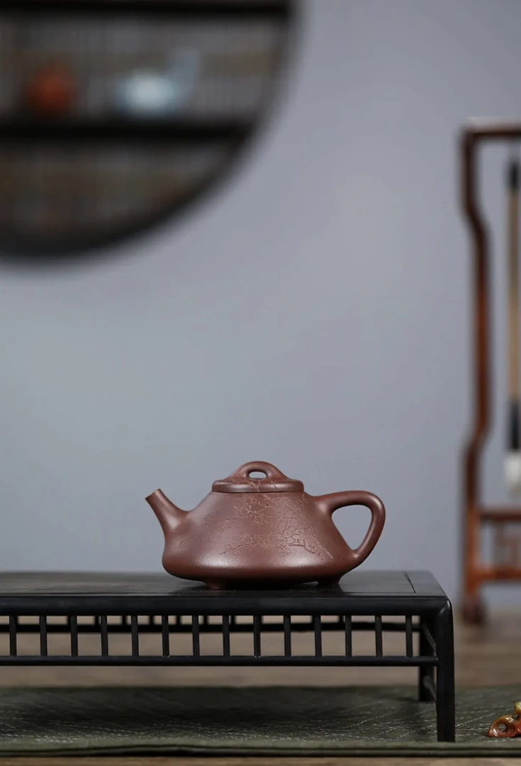 【子冶】宜兴原矿底槽清全手工制国工职称梅花刻绘260cc石瓢紫砂壶