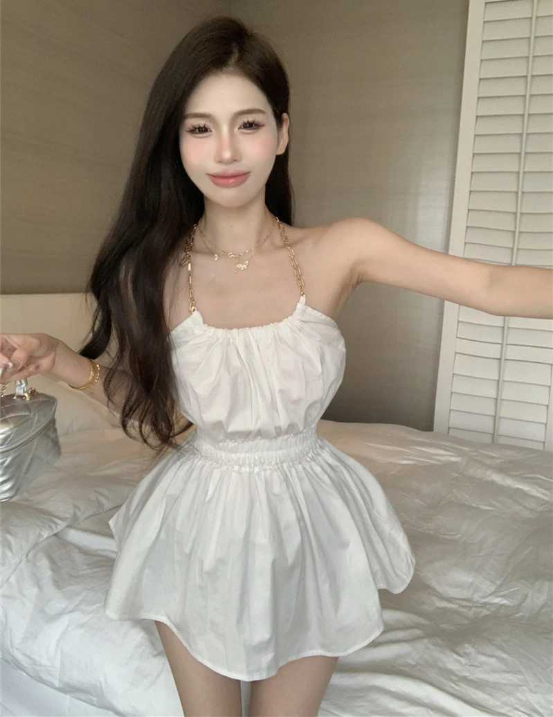 辣妹性感露肩链条挂脖纯欲吊带无袖上衣高腰A字短裤夏季显瘦收腰