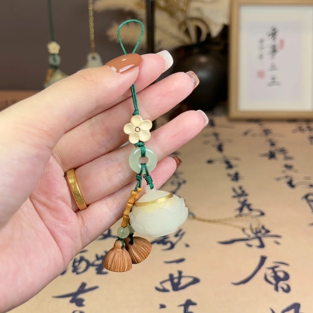 香养文化 中式古法香薰香囊挂饰 手机挂包包挂 会发光的莲花香囊