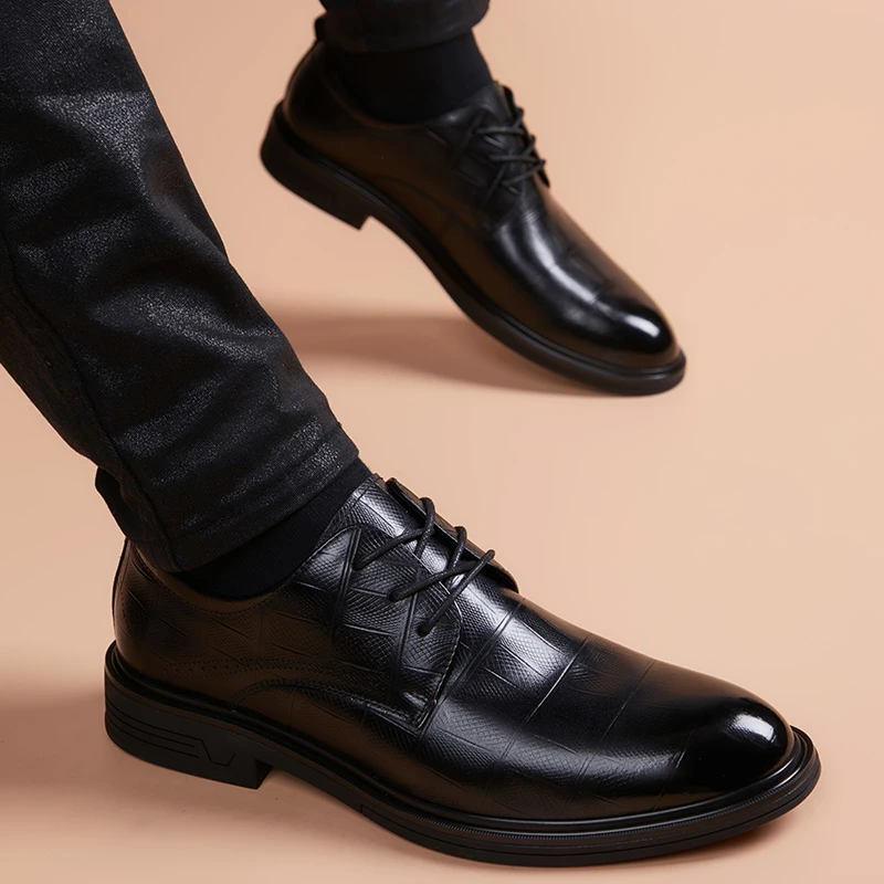 男士百搭时尚尖头皮鞋真皮透气内增高黑色高级商务正装德比皮鞋