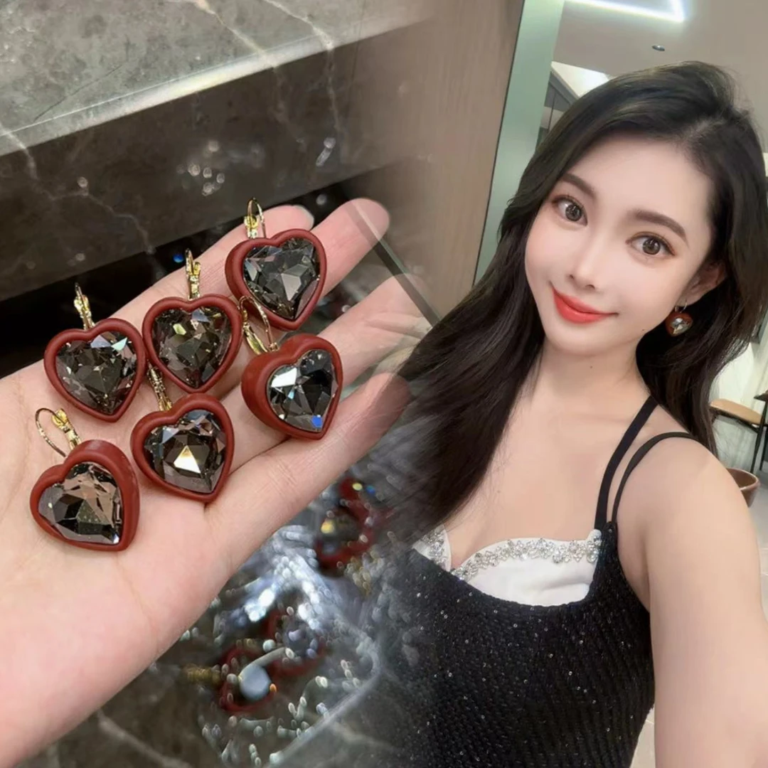 铜合金耳饰 【爱心安卡拉】安哥拉红耳钉女轻奢高级感  A339